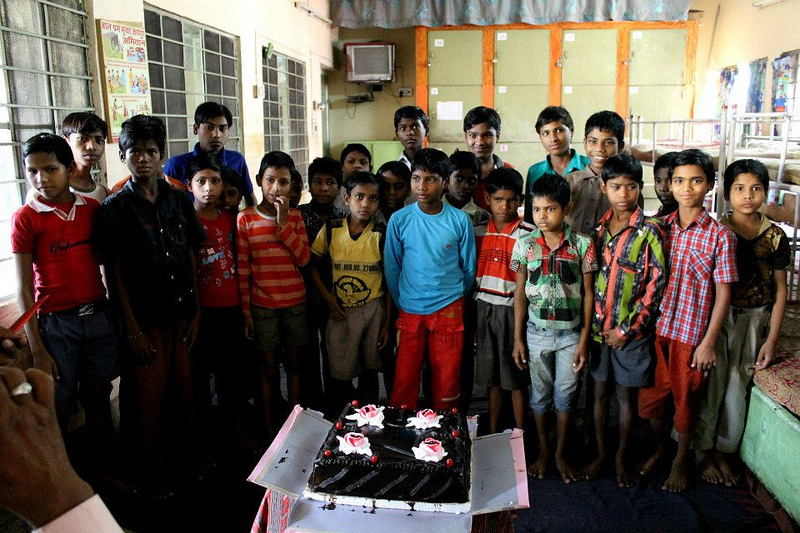 Why Choose to Volunteer for the Street Children Program in India?
